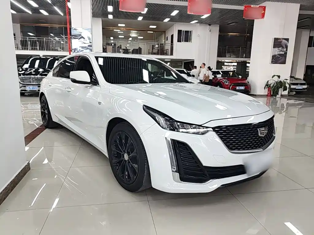Cadillac CT5 — фото 4