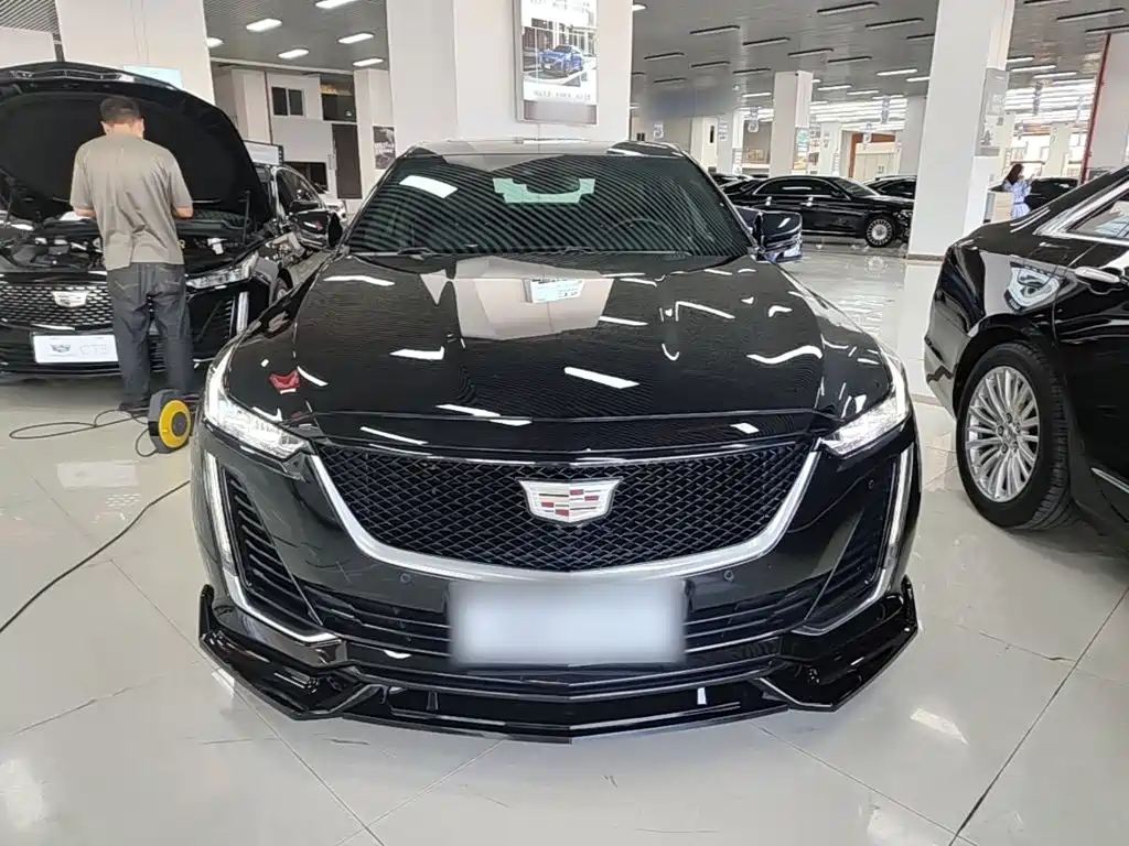 Cadillac CT5 — фото 2