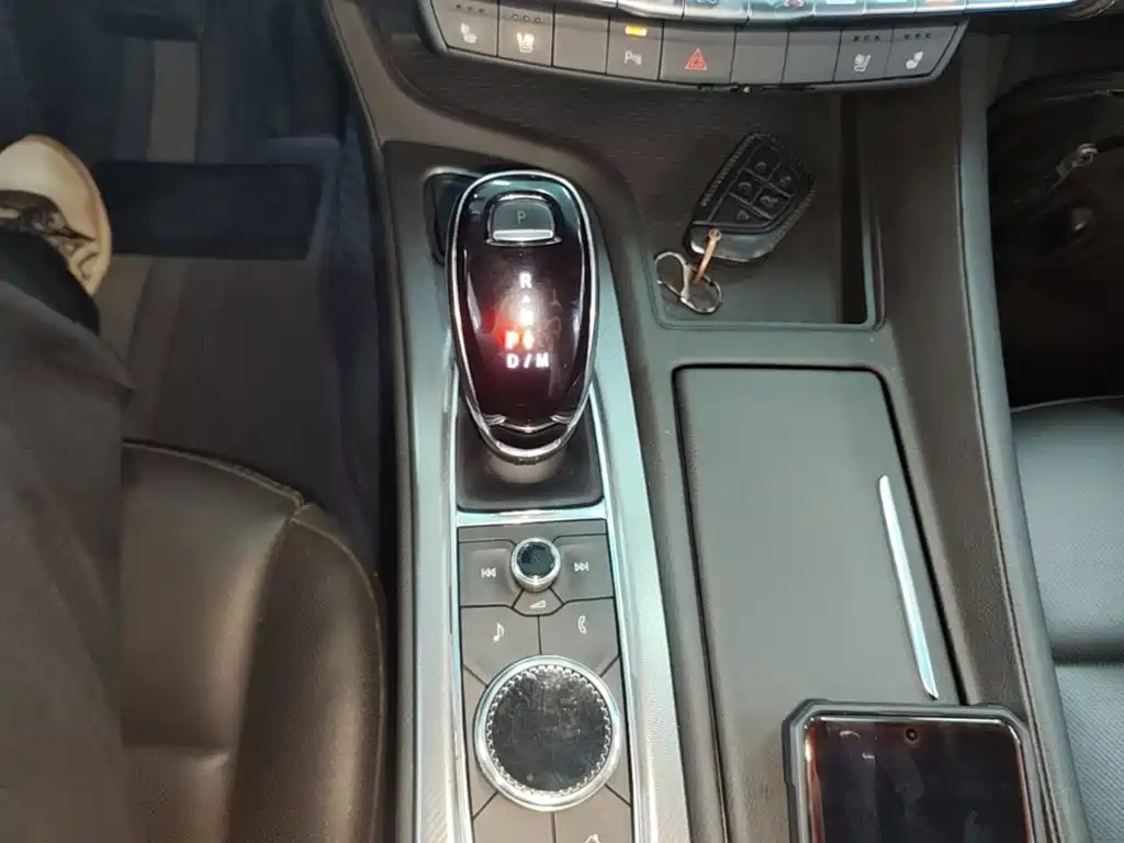 Cadillac CT5 — фото 13