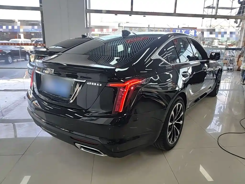Cadillac CT5 — фото 6