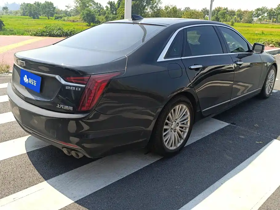 Cadillac CT6 — фото 3