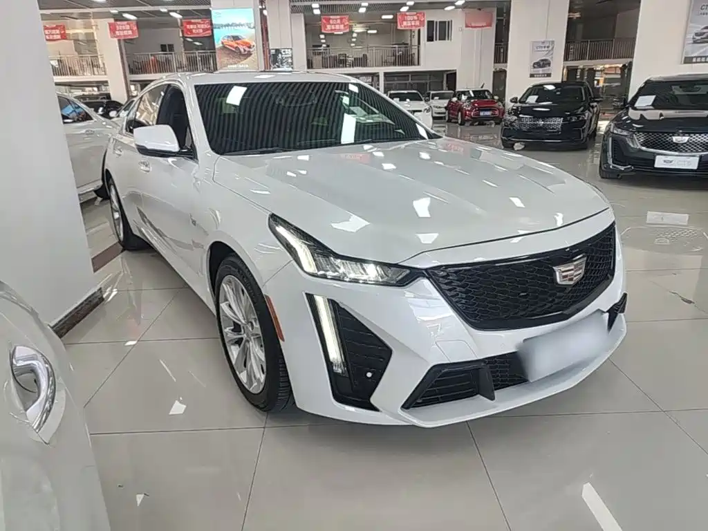 Cadillac CT5 — фото 4