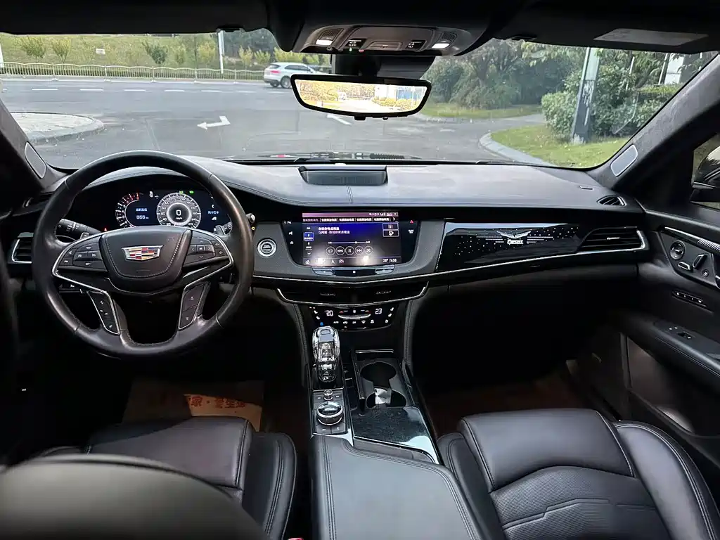 Cadillac CT6 — фото 6