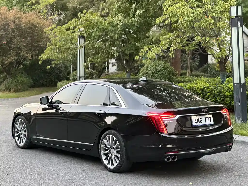 Cadillac CT6 — фото 7