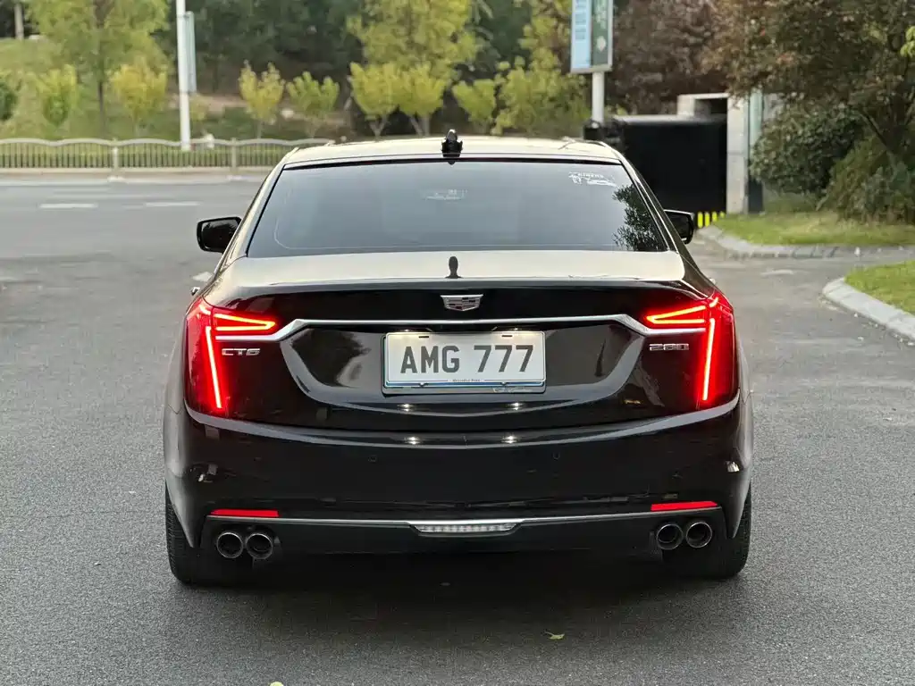 Cadillac CT6 — фото 8