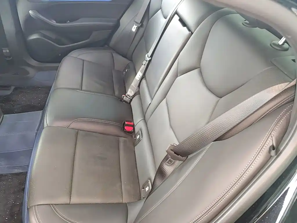 Cadillac CT5 — фото 17