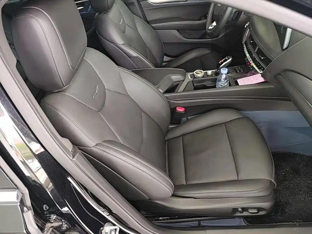 Cadillac CT5 — фото 25