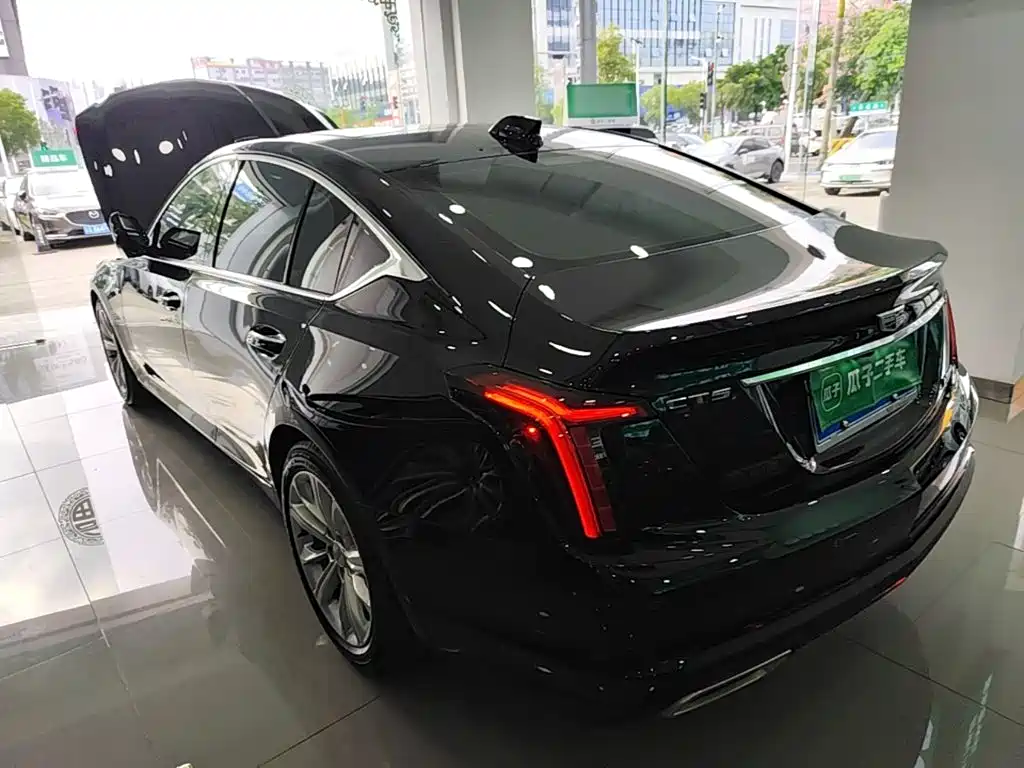 Cadillac CT5 — фото 5