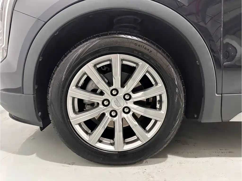 Cadillac XT4 — фото 14