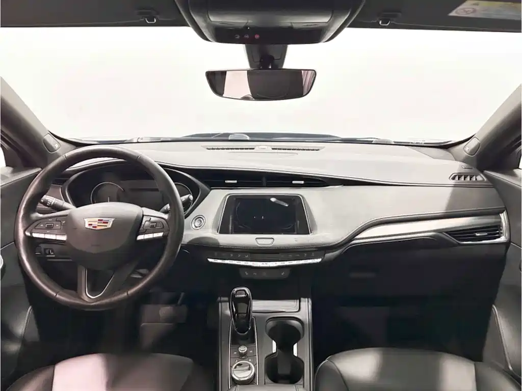 Cadillac XT4 — фото 7