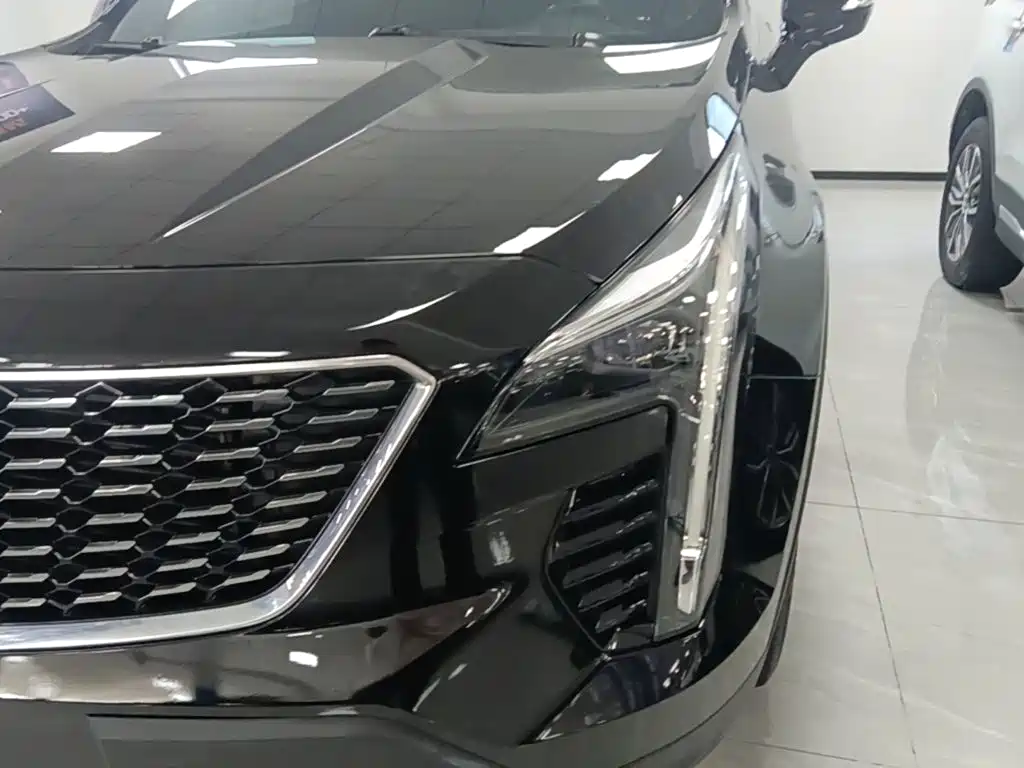 Cadillac XT4 — фото 23