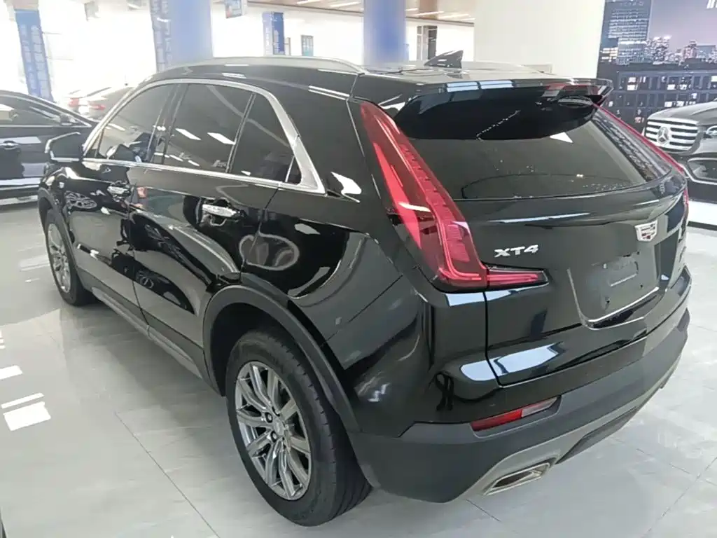 Cadillac XT4 — фото 4