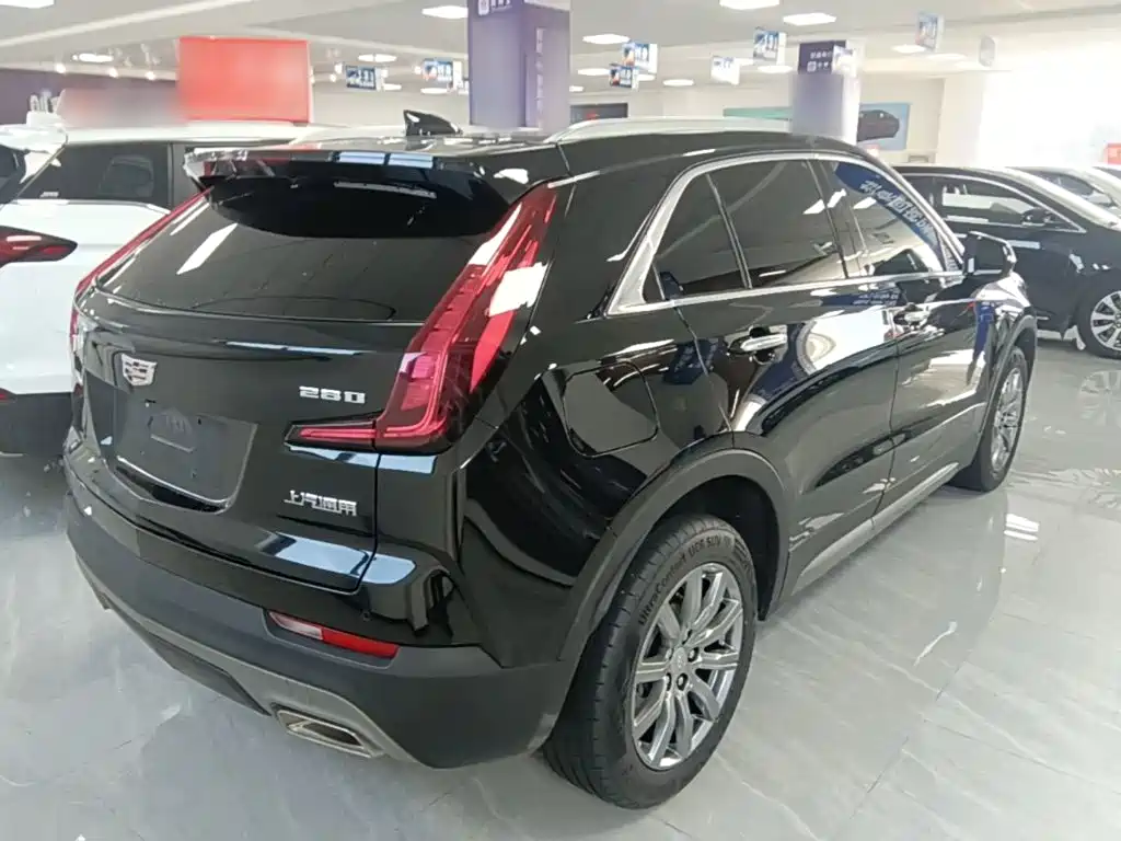 Cadillac XT4 — фото 6