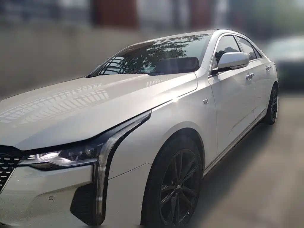 Cadillac CT4 — фото 2