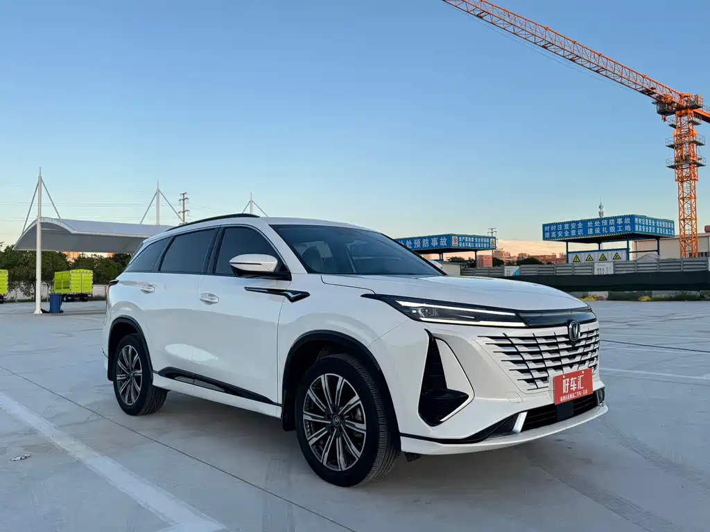 Changan CS75 PLUS — фото 3