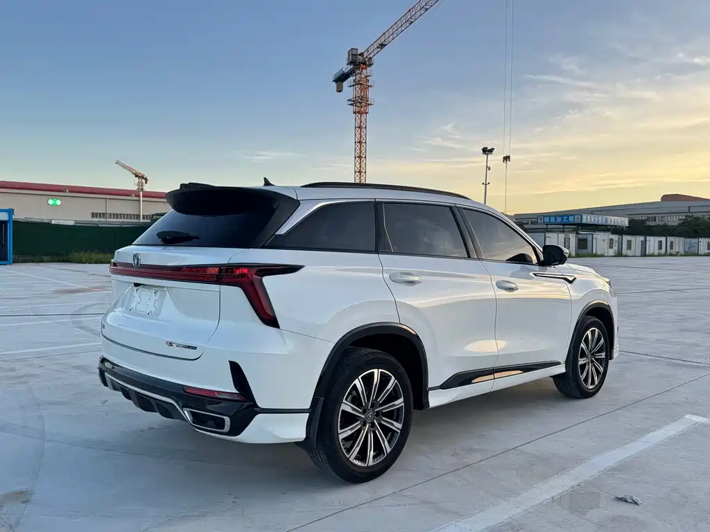Changan CS75 PLUS — фото 8