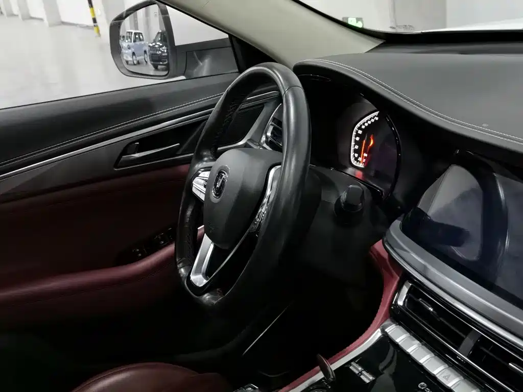 Changan CS85 COUPE — фото 22