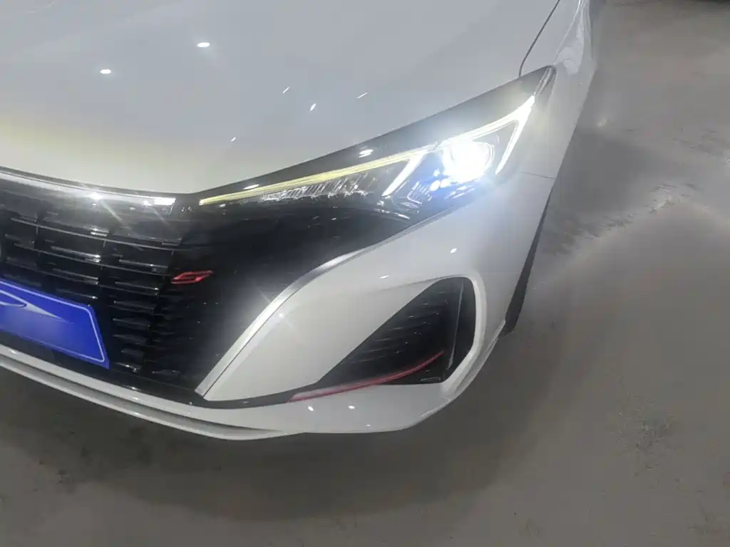 Changan Eado — фото 18