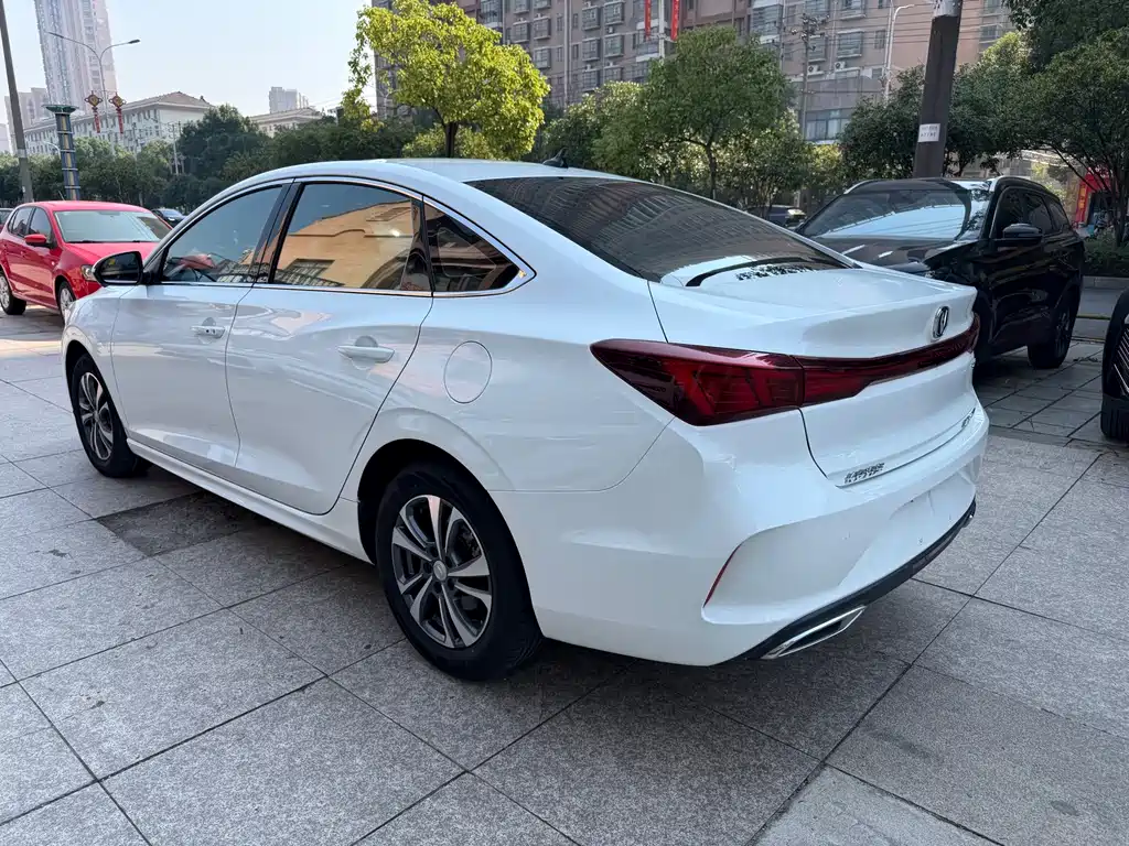 Changan Eado — фото 9