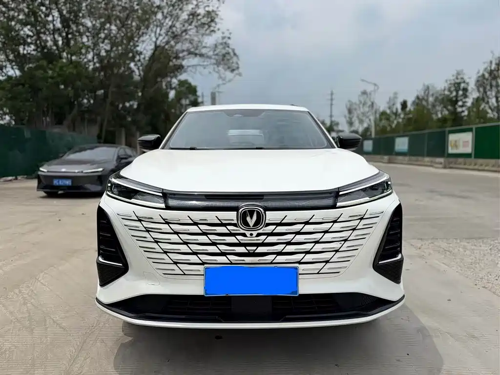 Changan CS75 PLUS — фото 2