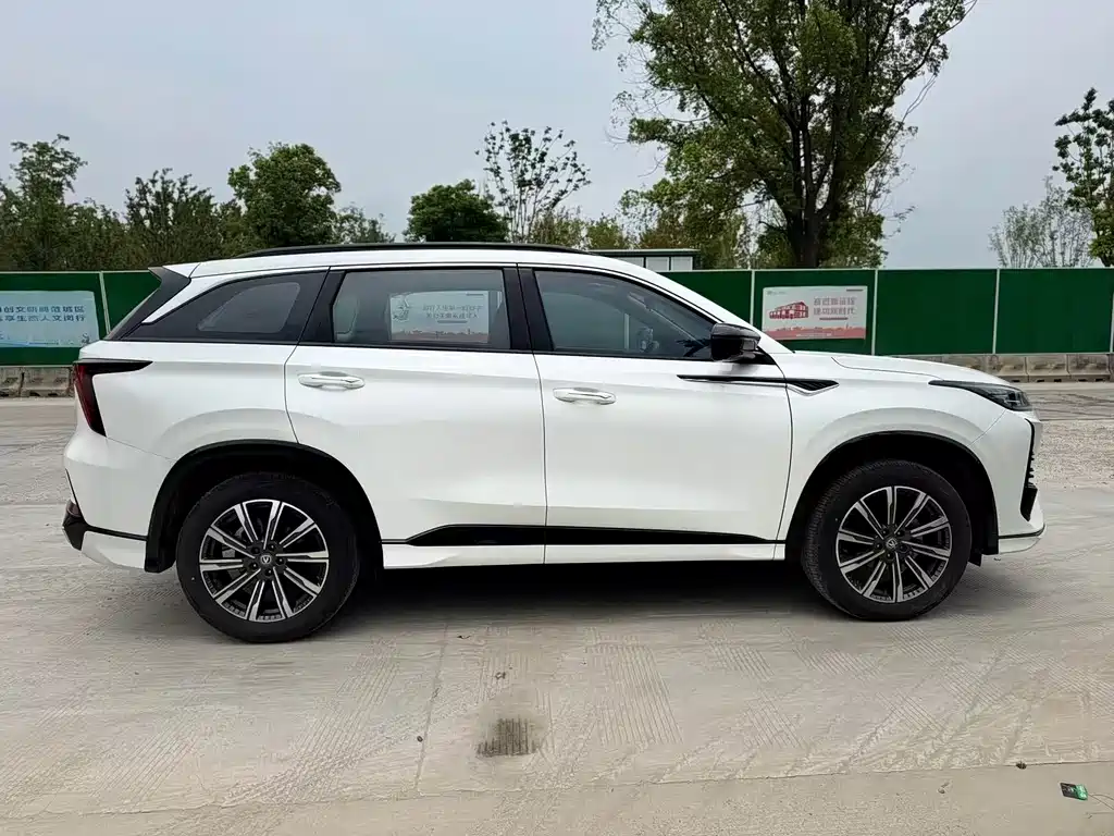 Changan CS75 PLUS — фото 4