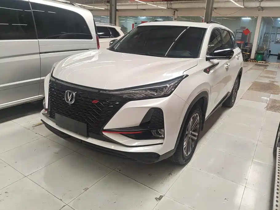 Changan CS75 PLUS — фото 1