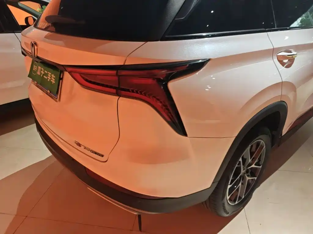 Changan CS75 PLUS — фото 8