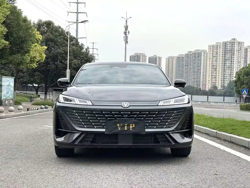Changan Eado — фото 2