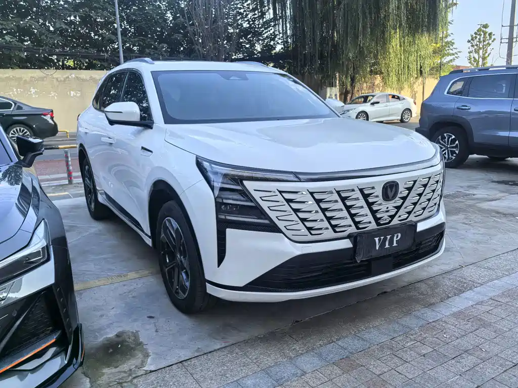 Changan CS75 PLUS — фото 3