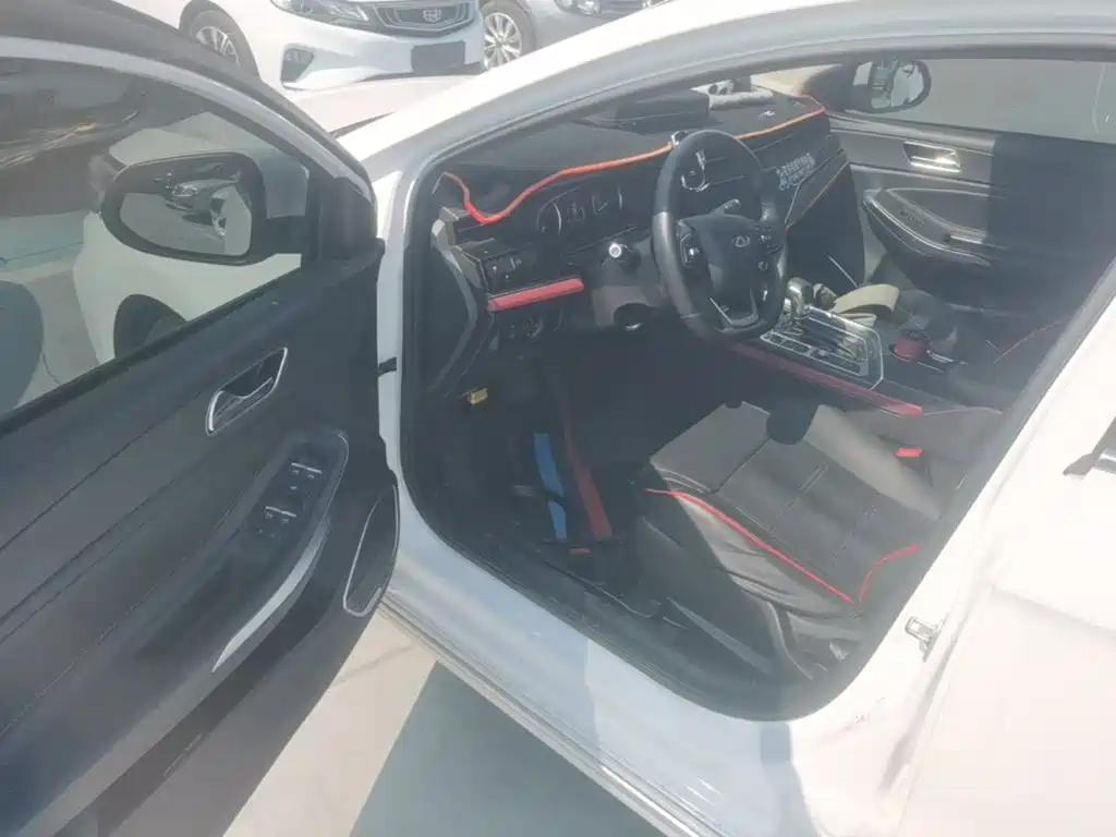 Chery Arrizo 5 PLUS — фото 15