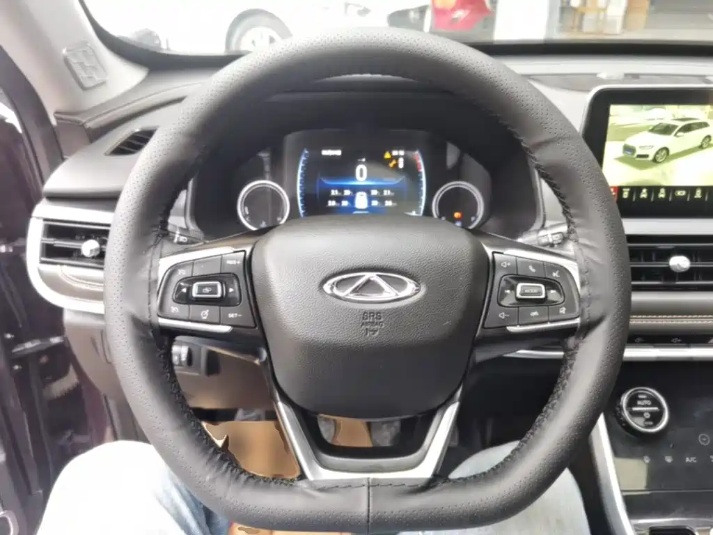 Chery Tiggo 8 — фото 10