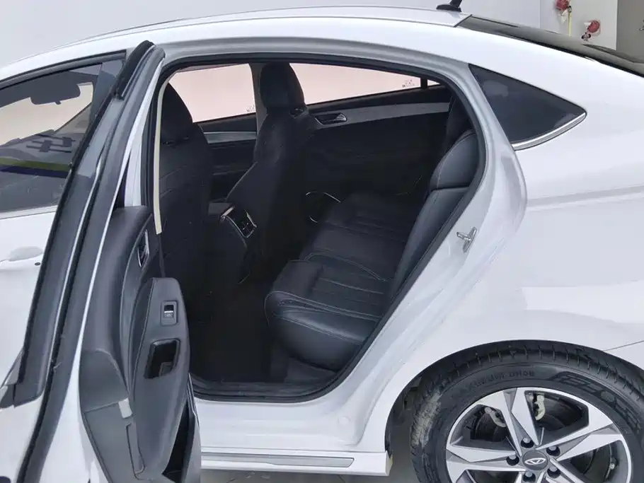 Chery Arrizo 5 PLUS — фото 11