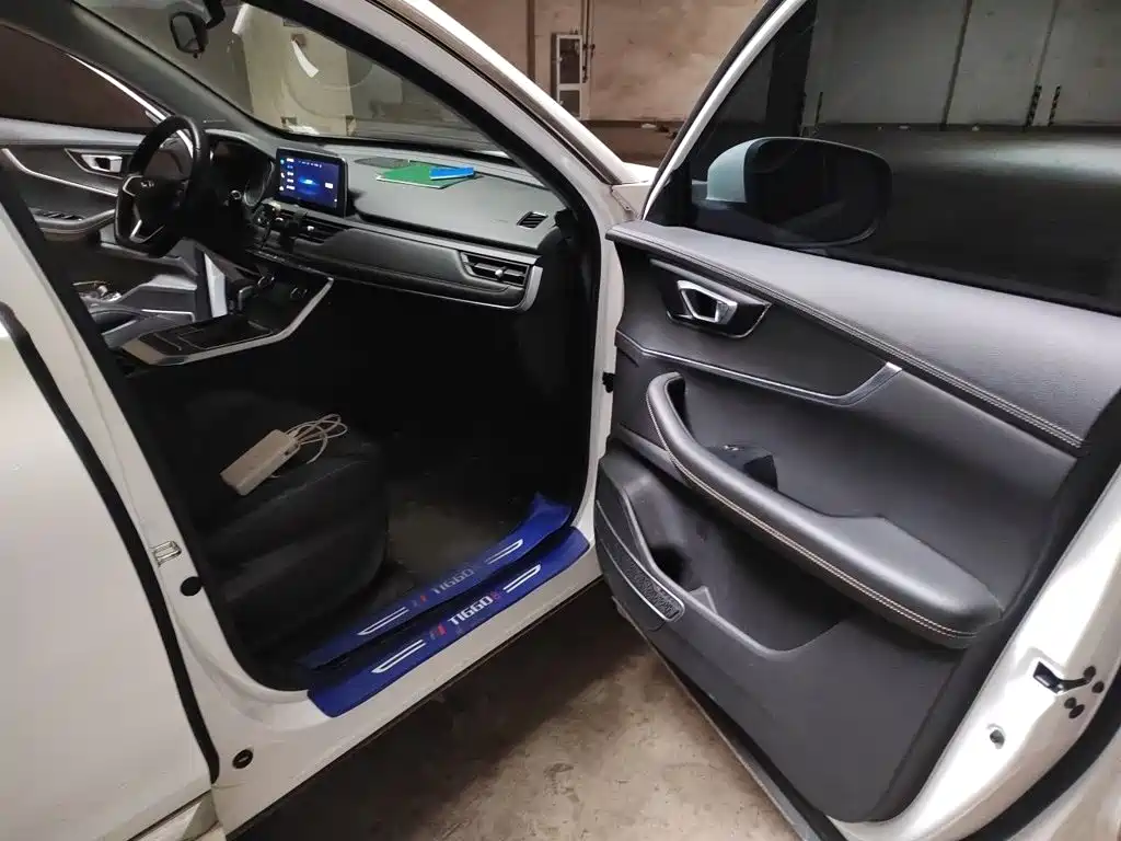 Chery Tiggo 8 — фото 17