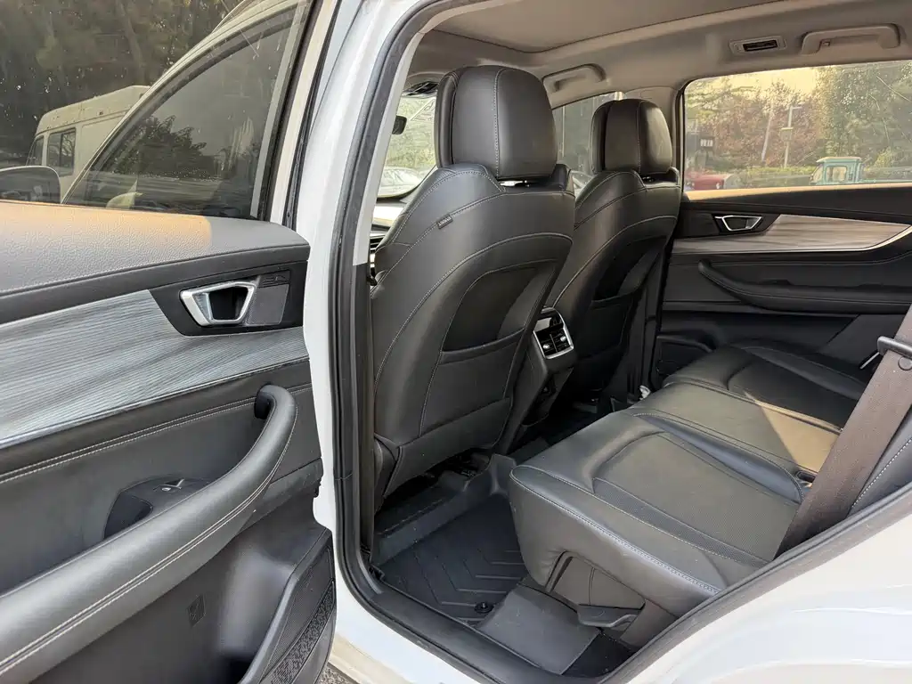 Chery Tiggo 8 PLUS — фото 8