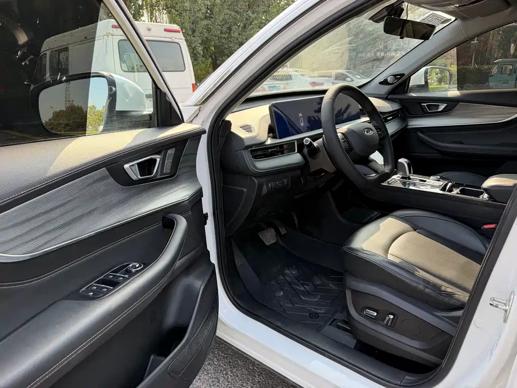 Chery Tiggo 8 PLUS — фото 9