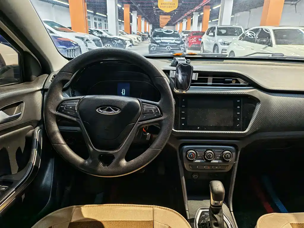 Chery Tiggo 3x — фото 10
