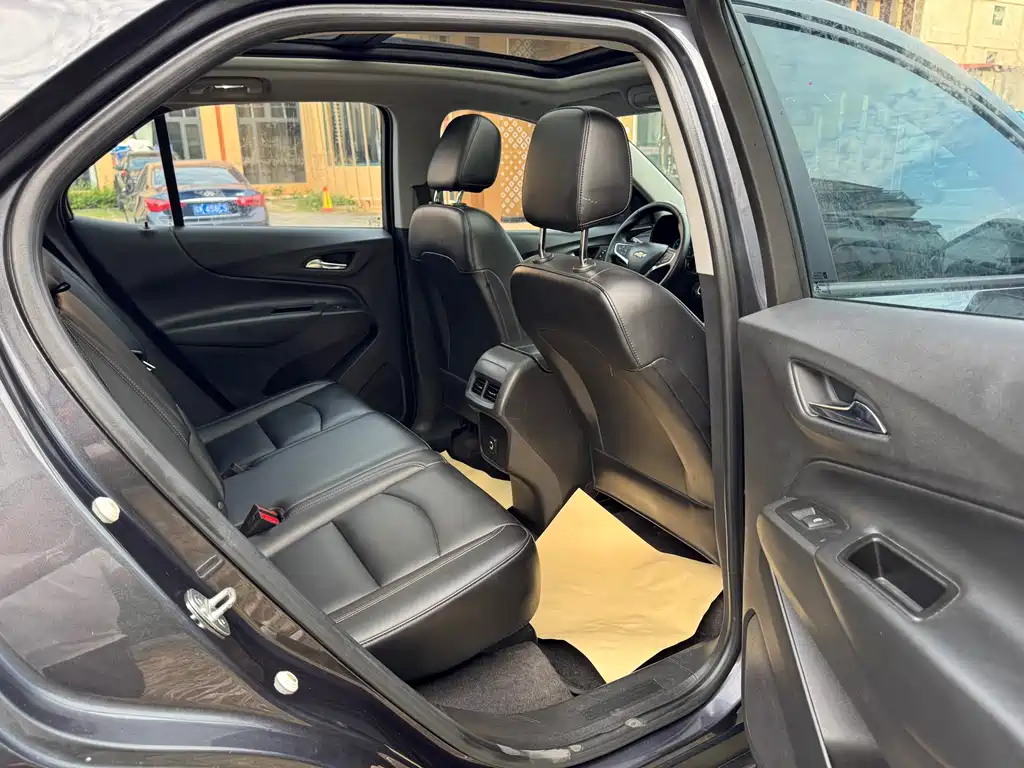 Chevrolet Equinox — фото 13