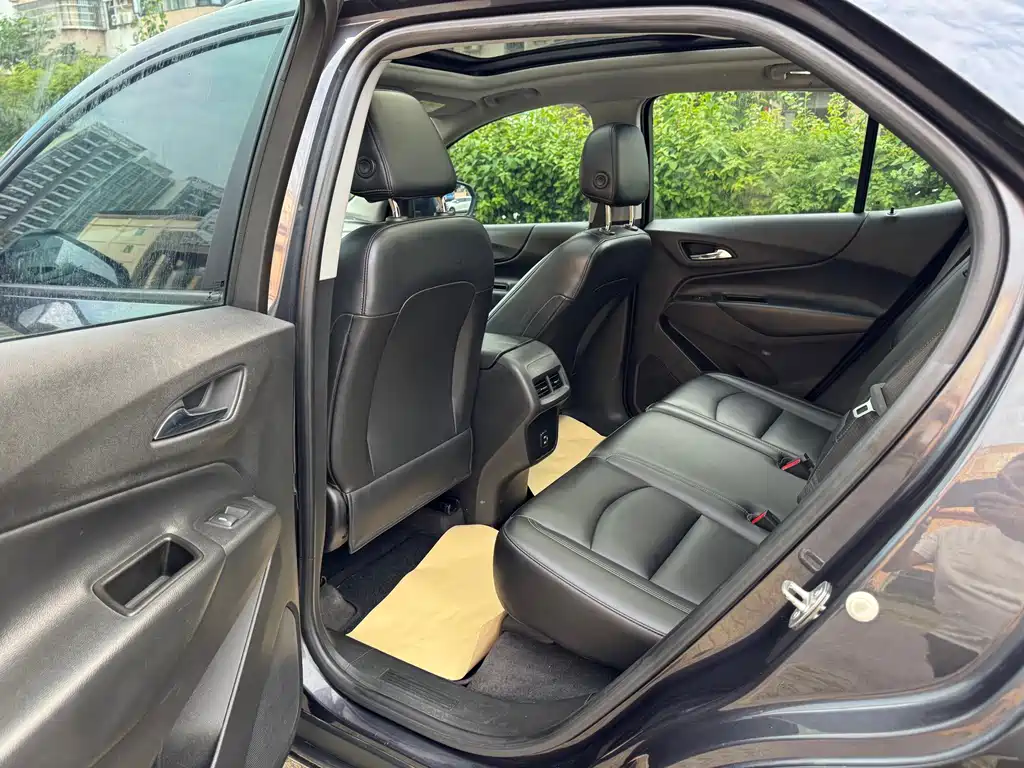 Chevrolet Equinox — фото 10