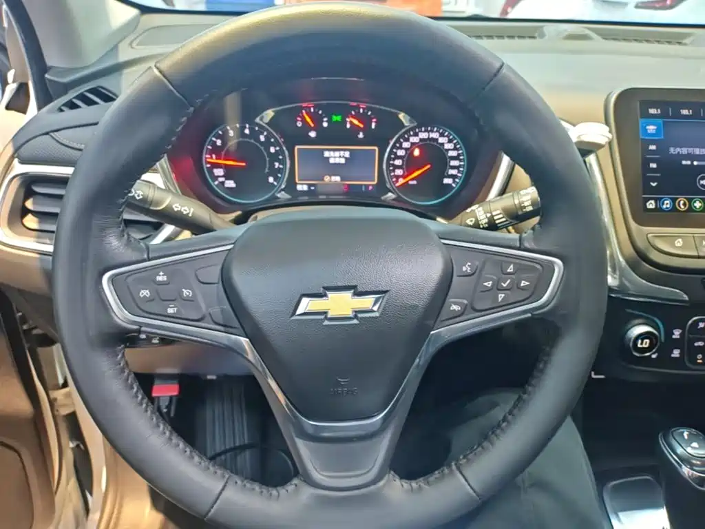 Chevrolet Equinox — фото 10