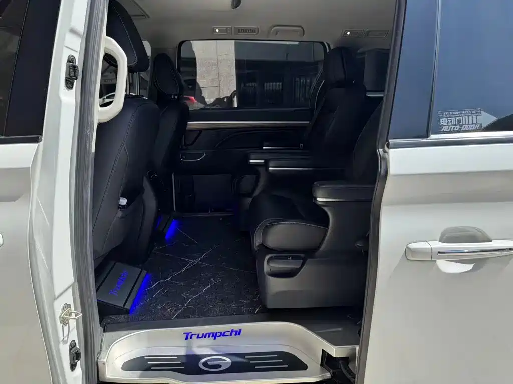 GAC Motor Trumpchi M8 — фото 14