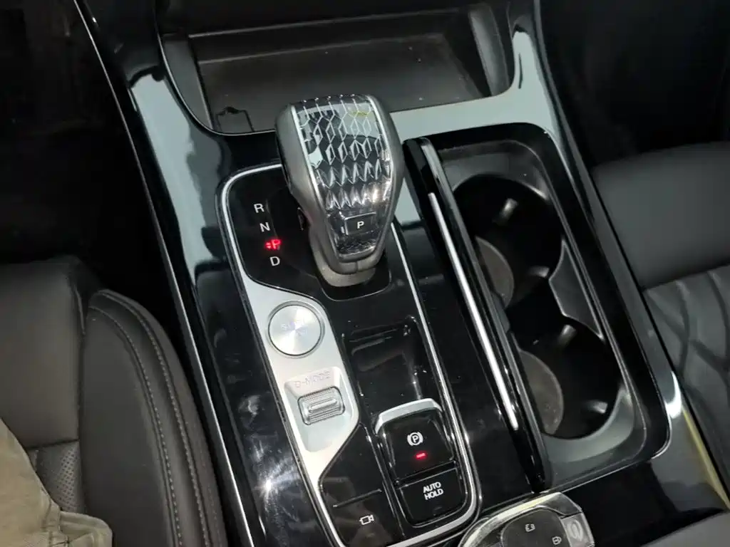 GAC Motor Trumpchi M8 — фото 14