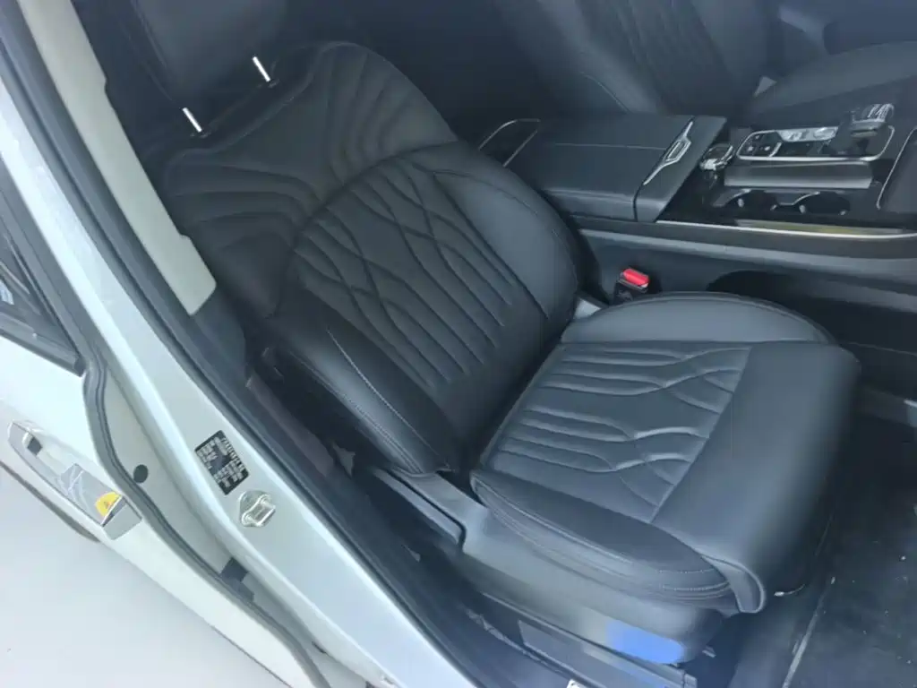 GAC Motor Trumpchi M8 — фото 25