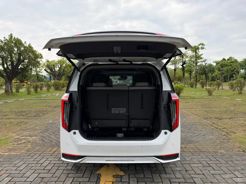 GAC Motor Trumpchi M8 — фото 22
