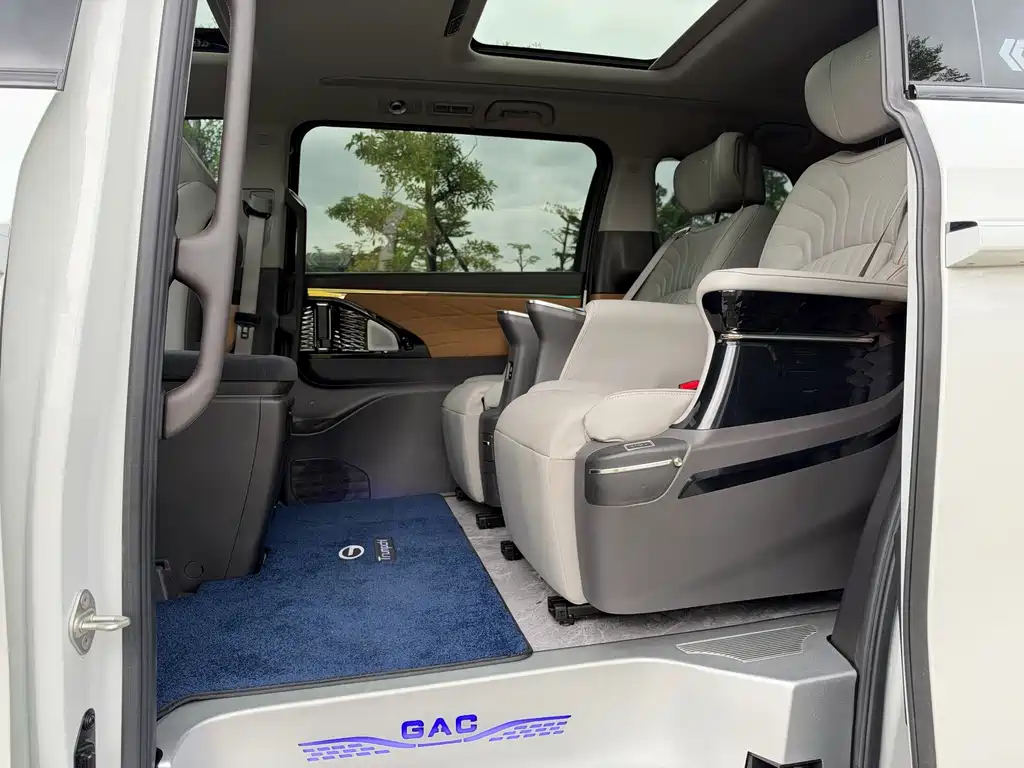 GAC Motor Trumpchi M8 — фото 9