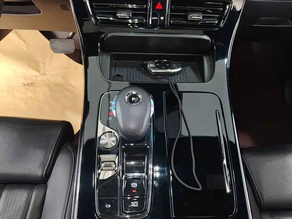 GAC Motor Trumpchi M8 — фото 14