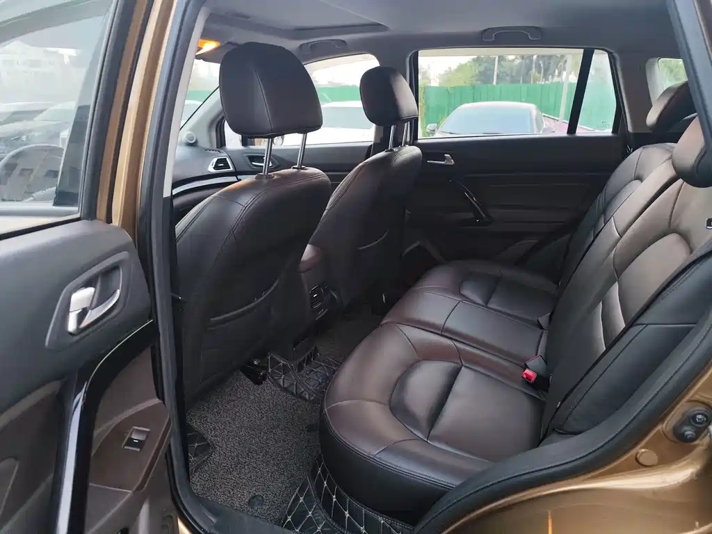 GAC Motor GS4 Hybrid — фото 14