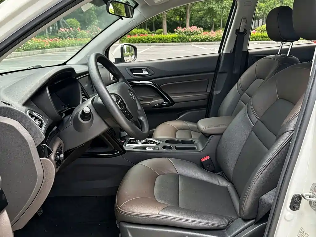 GAC Motor GS4 Hybrid — фото 3