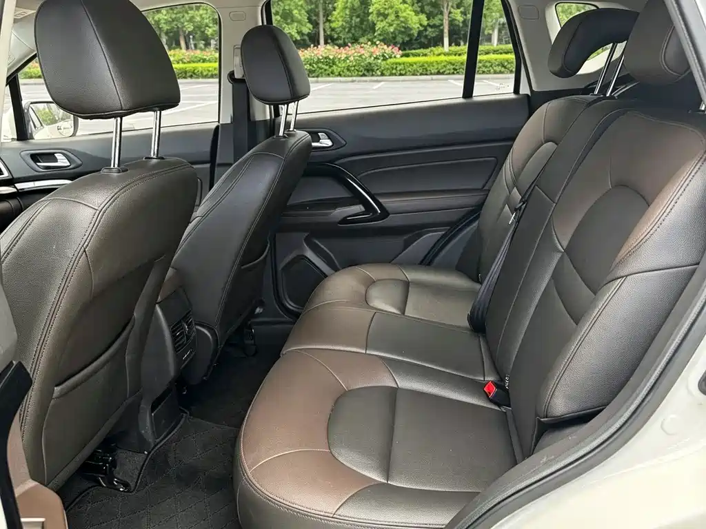 GAC Motor GS4 Hybrid — фото 5