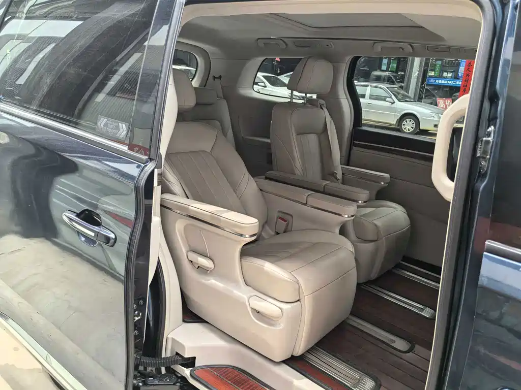 GAC Motor Trumpchi M8 — фото 11