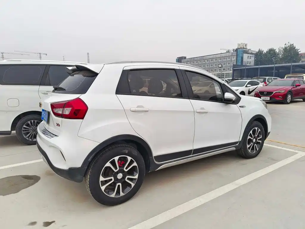 Geely Vision X3 — фото 8